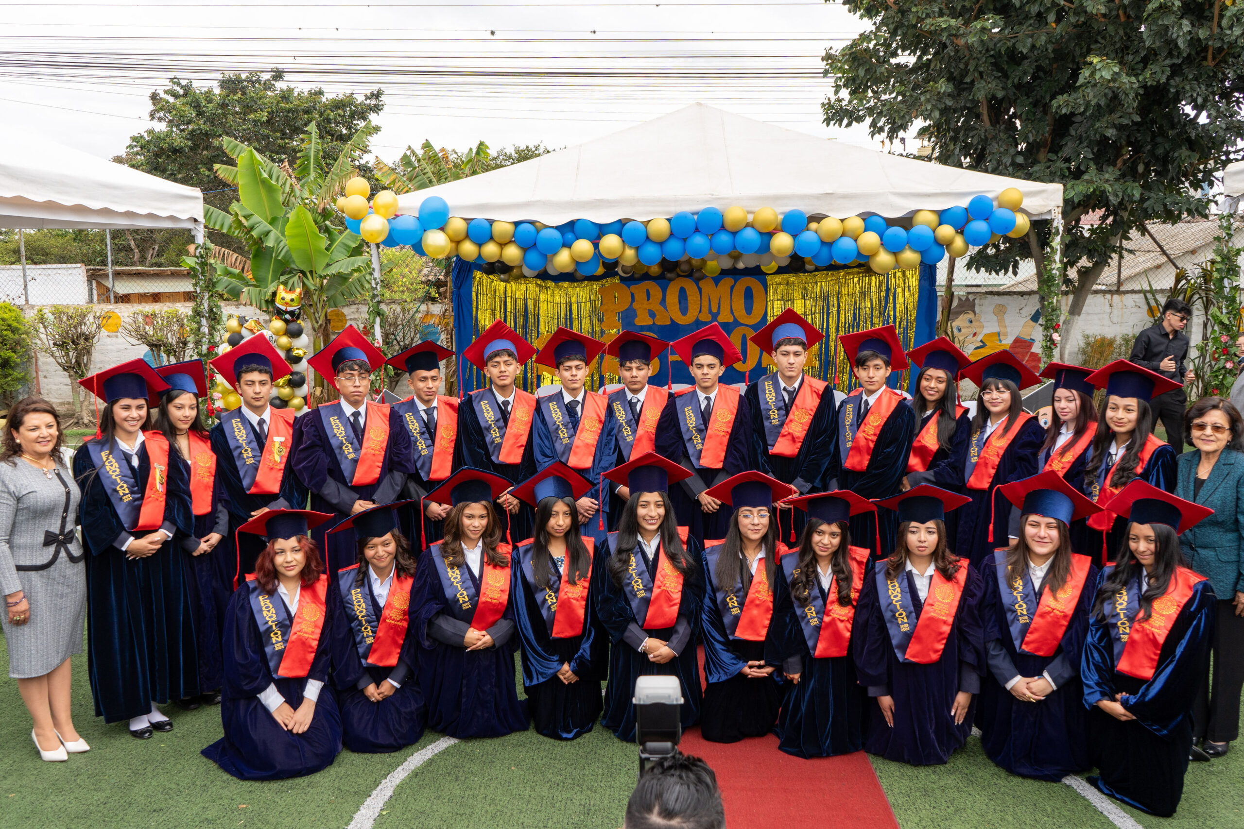 Grados HBS 2024, el mejor colegio de puembo festeja junto a la promocion XXI.